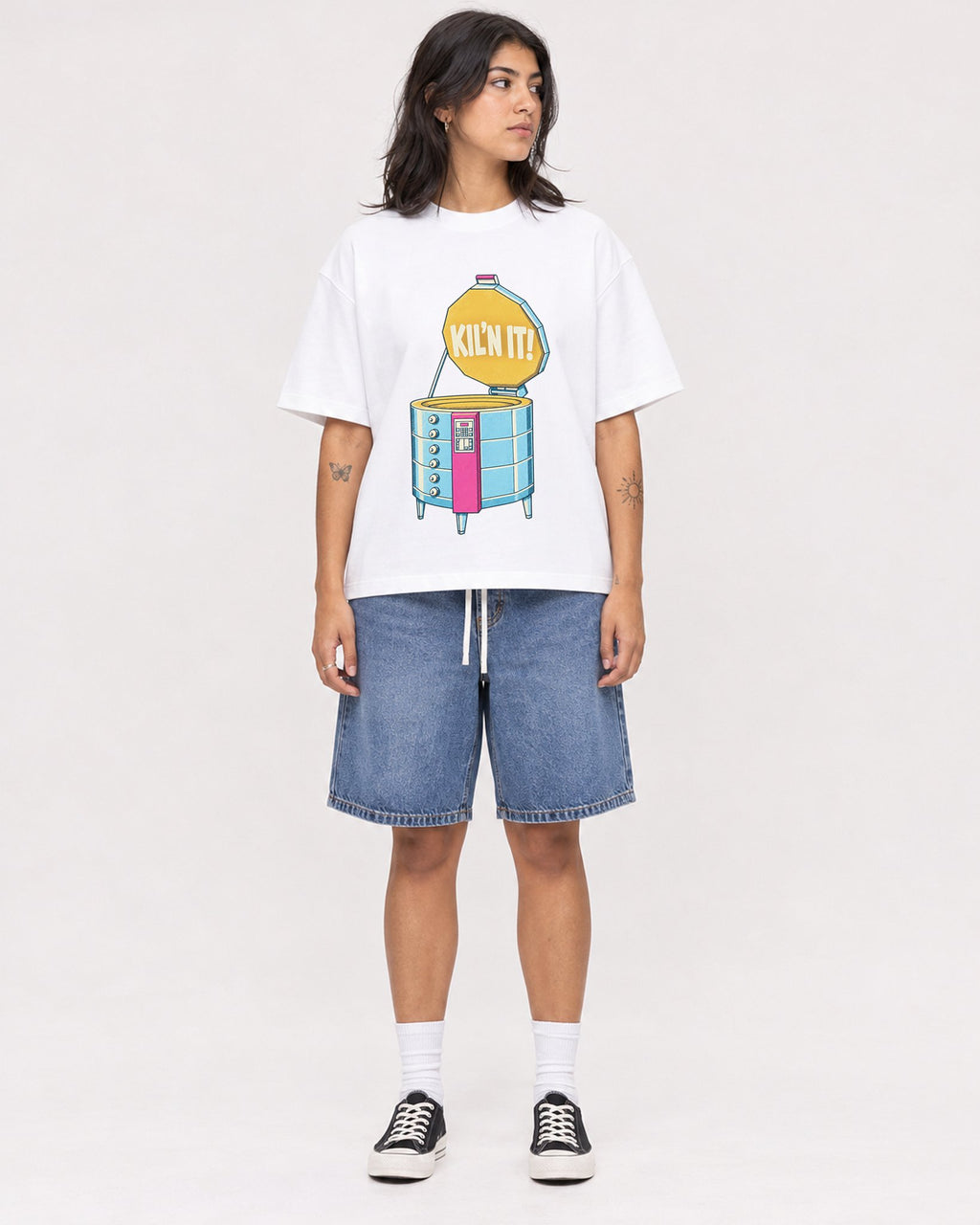 Mockup Boxy Heavyweight Tee White female full-body 36