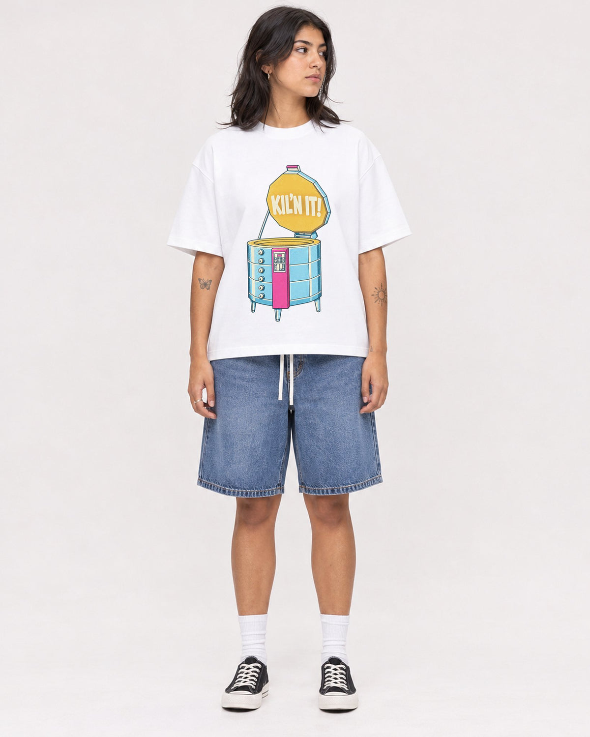 Mockup Boxy Heavyweight Tee White female full-body 36
