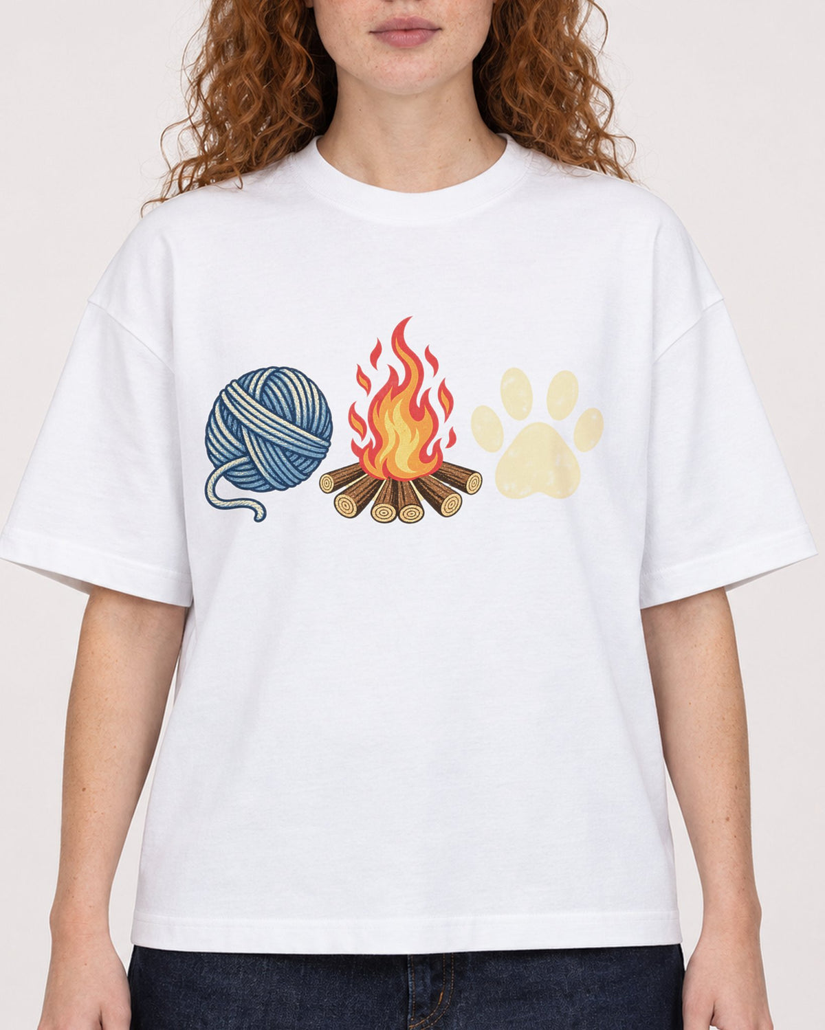 Mockup Boxy Heavyweight Tee White female close-up 09