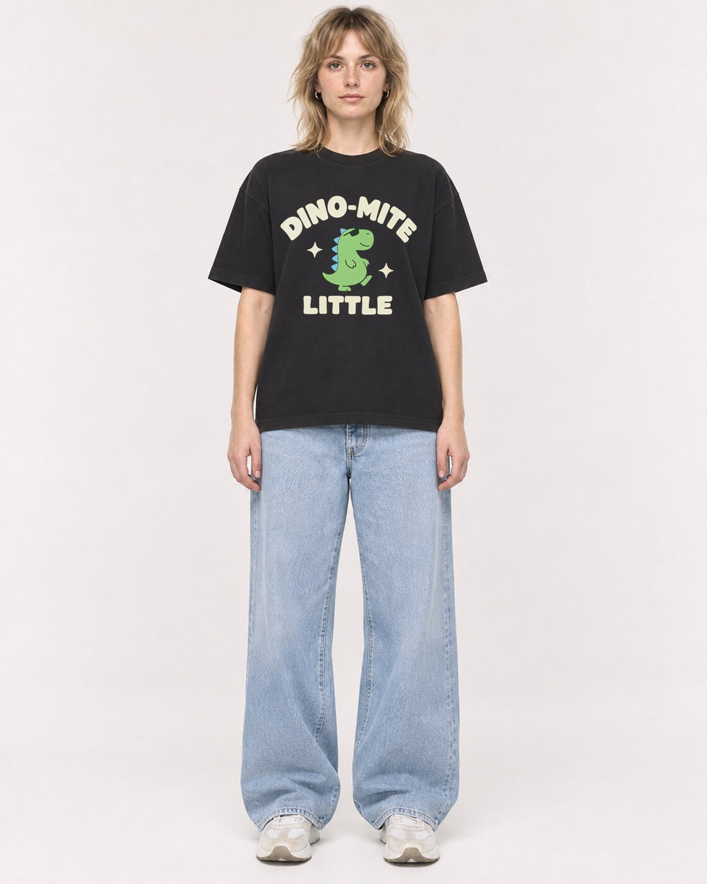 Mockup Boxy Heavyweight Tee Black female full-body 19
