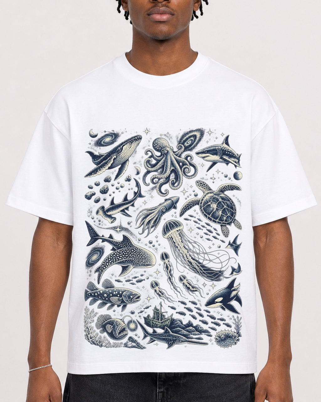 Mockup Boxy Heavyweight Tee White male close-up 05