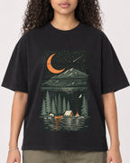 Mockup Boxy Heavyweight Tee Black female close-up 10