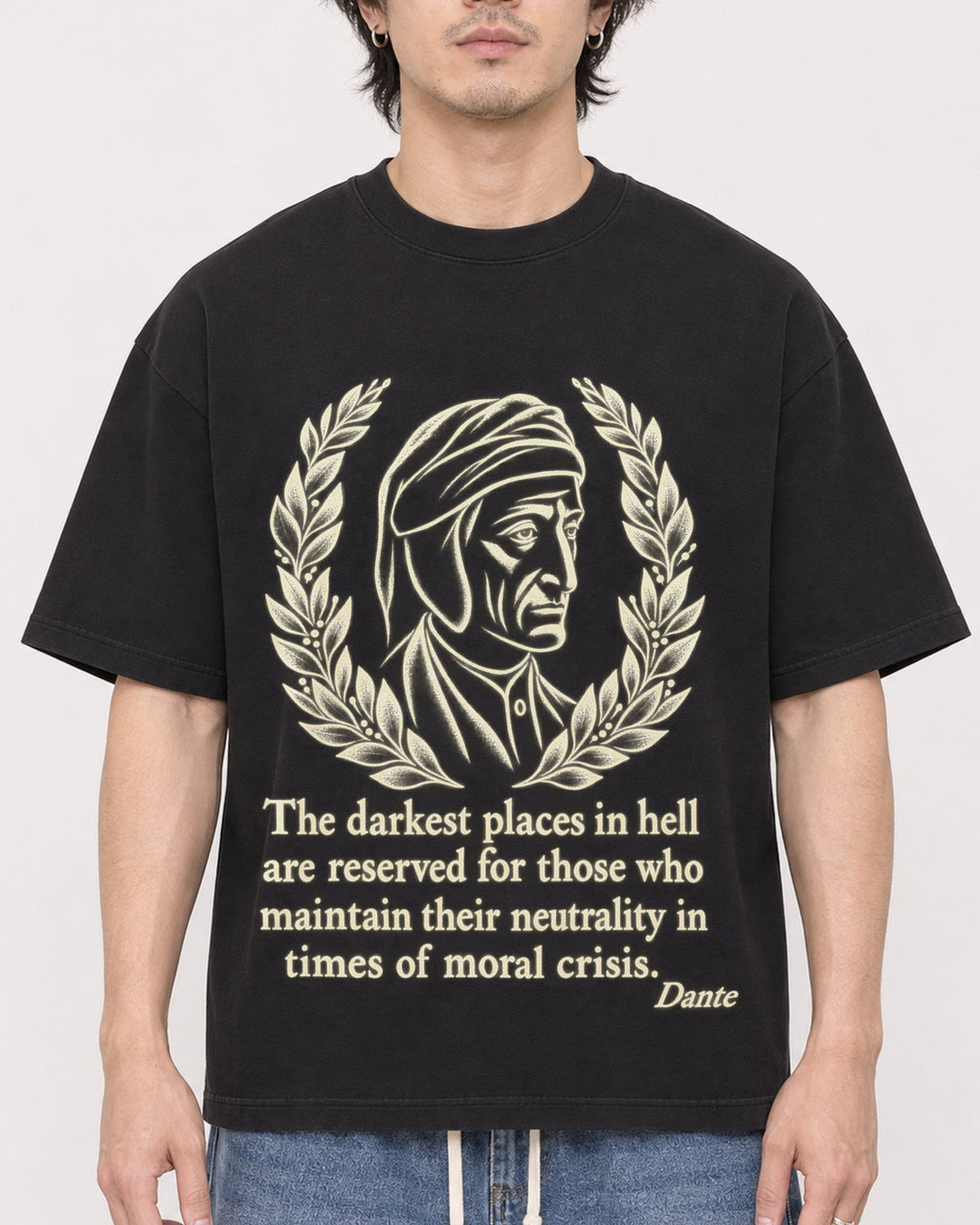 Mockup Boxy Heavyweight Tee Black male close-up 03