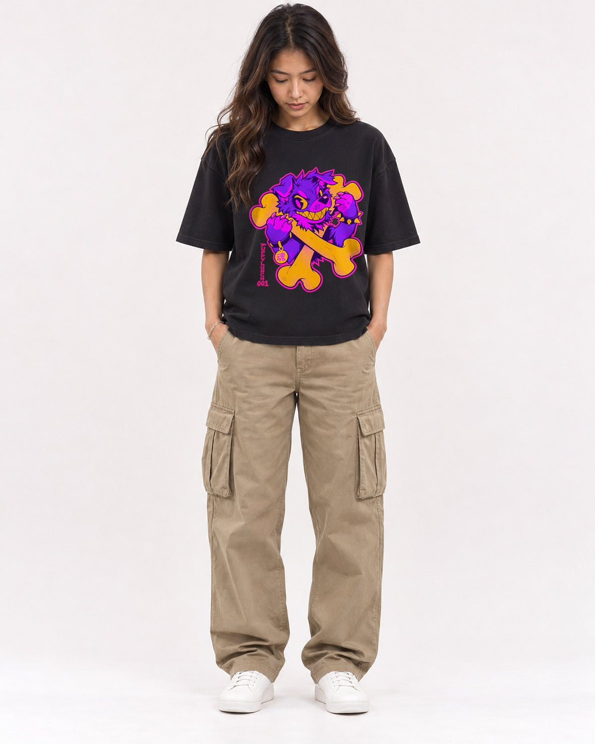 Mockup Boxy Heavyweight Tee Black female full-body 02