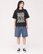 Mockup Boxy Heavyweight Tee Black female full-body 01