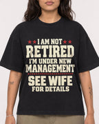 Mockup Boxy Heavyweight Tee Black female close-up 06