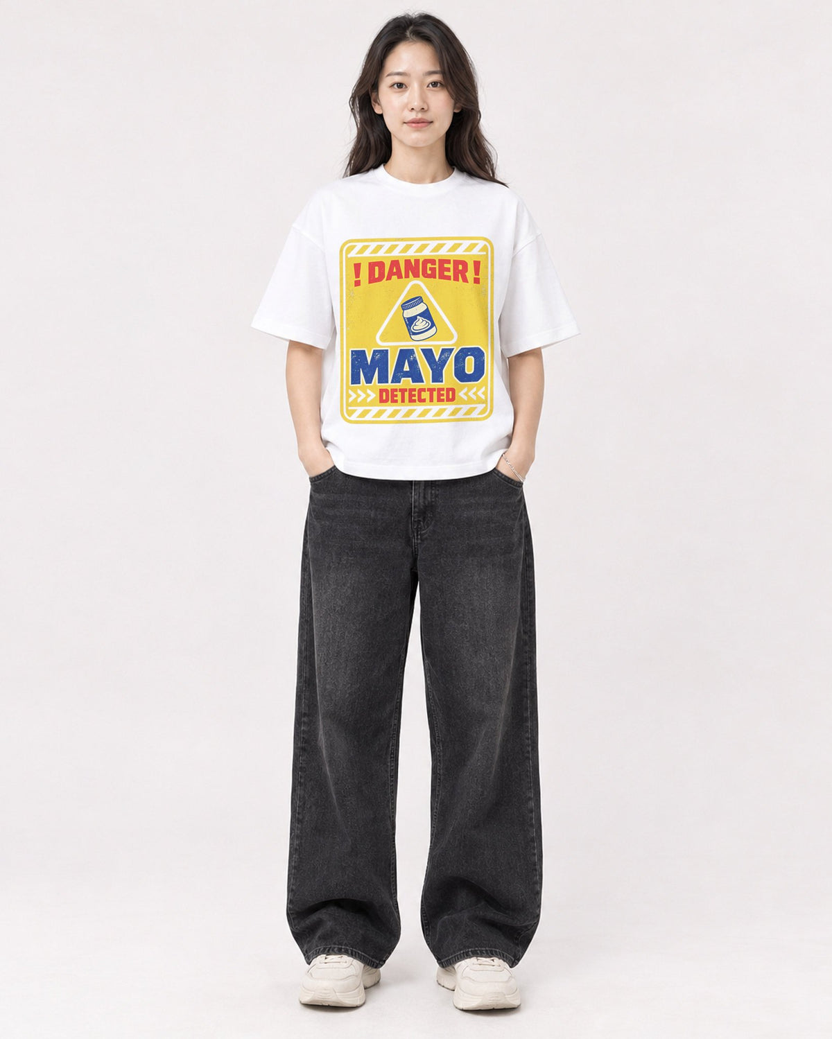 Mockup Boxy Heavyweight Tee White female full-body 03