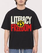 Mockup Boxy Heavyweight Tee Black male close-up 03