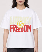 Mockup Boxy Heavyweight Tee White female close-up 03