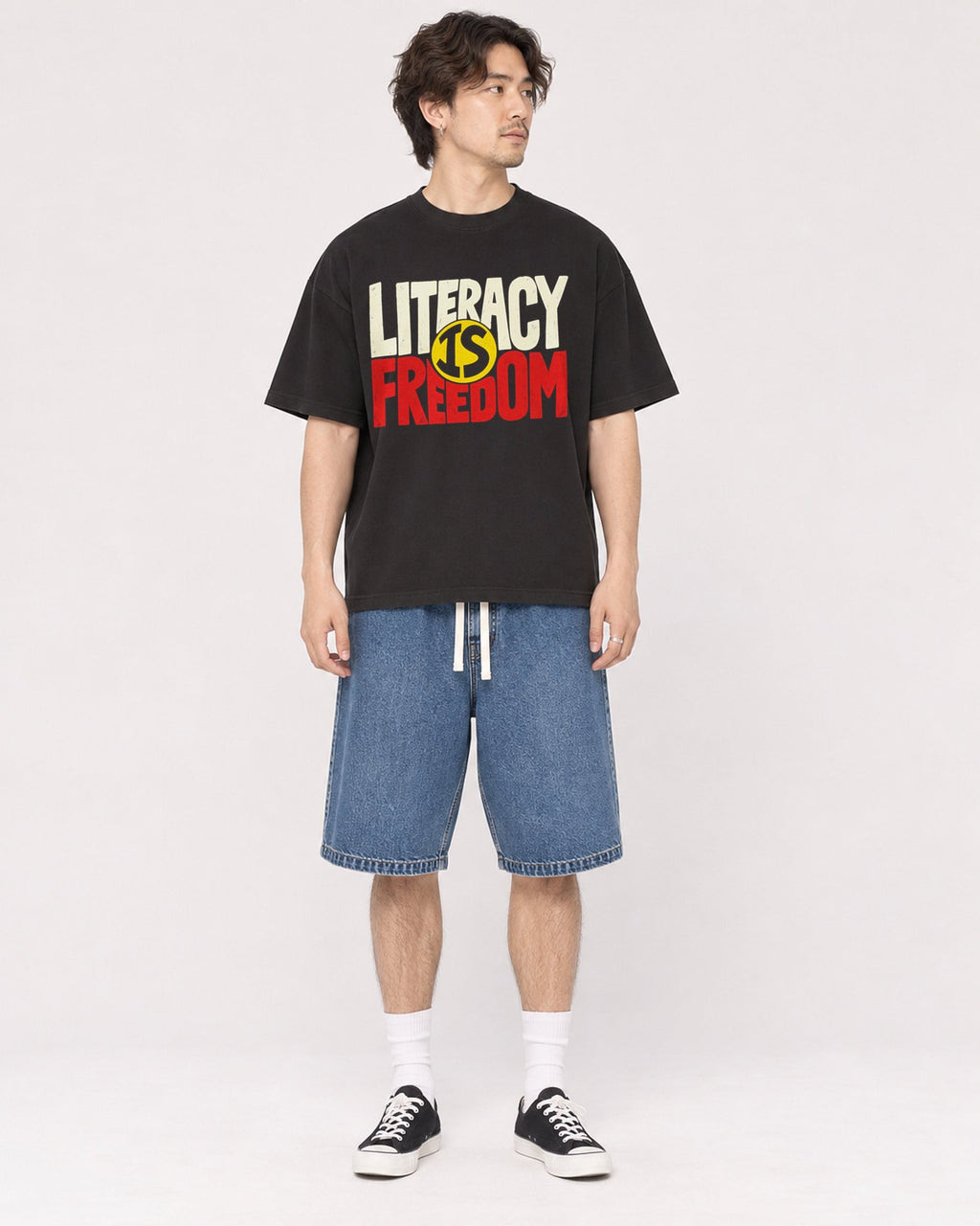 Mockup Boxy Heavyweight Tee Black male full-body 03