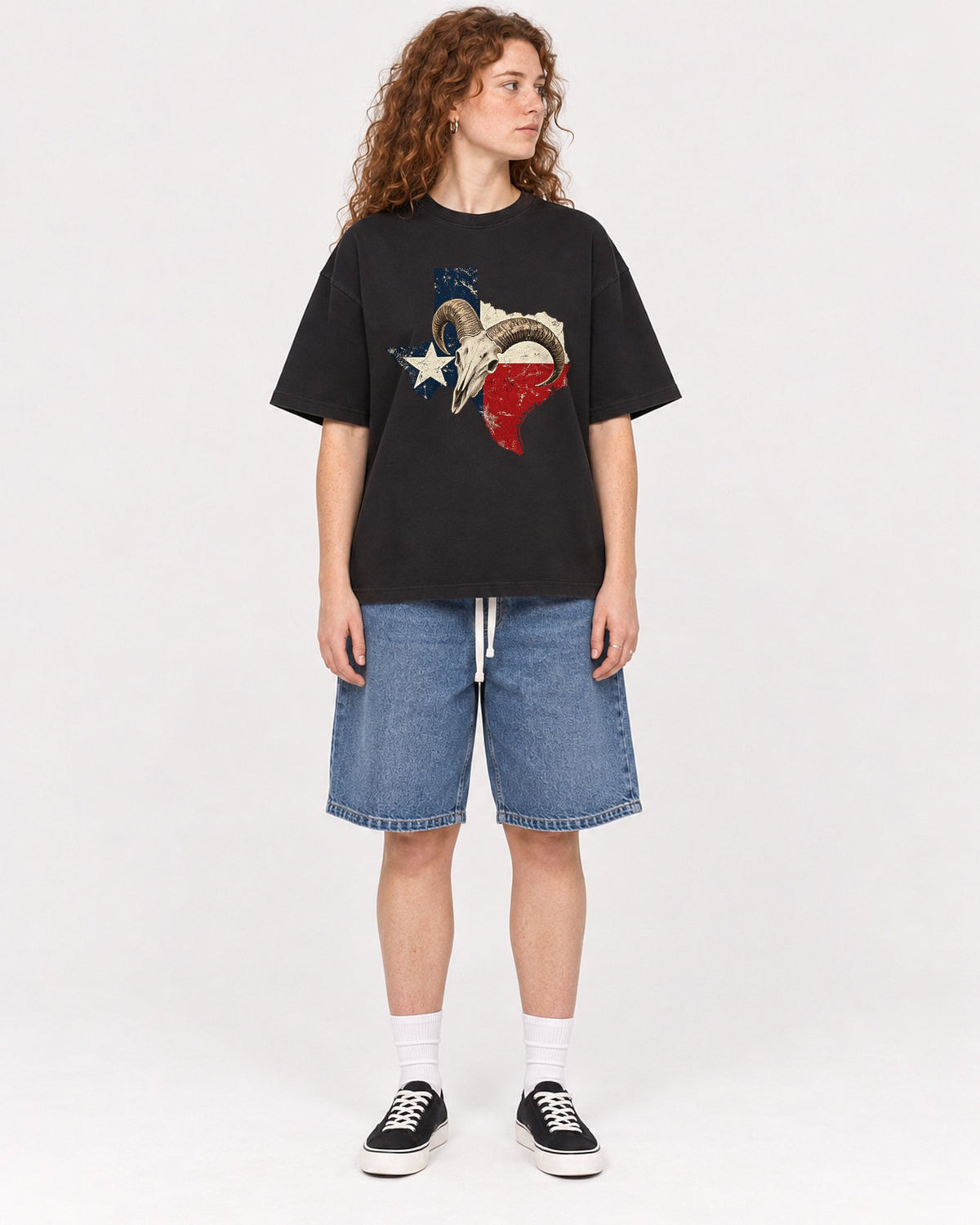 Mockup Boxy Heavyweight Tee Black female full-body 09