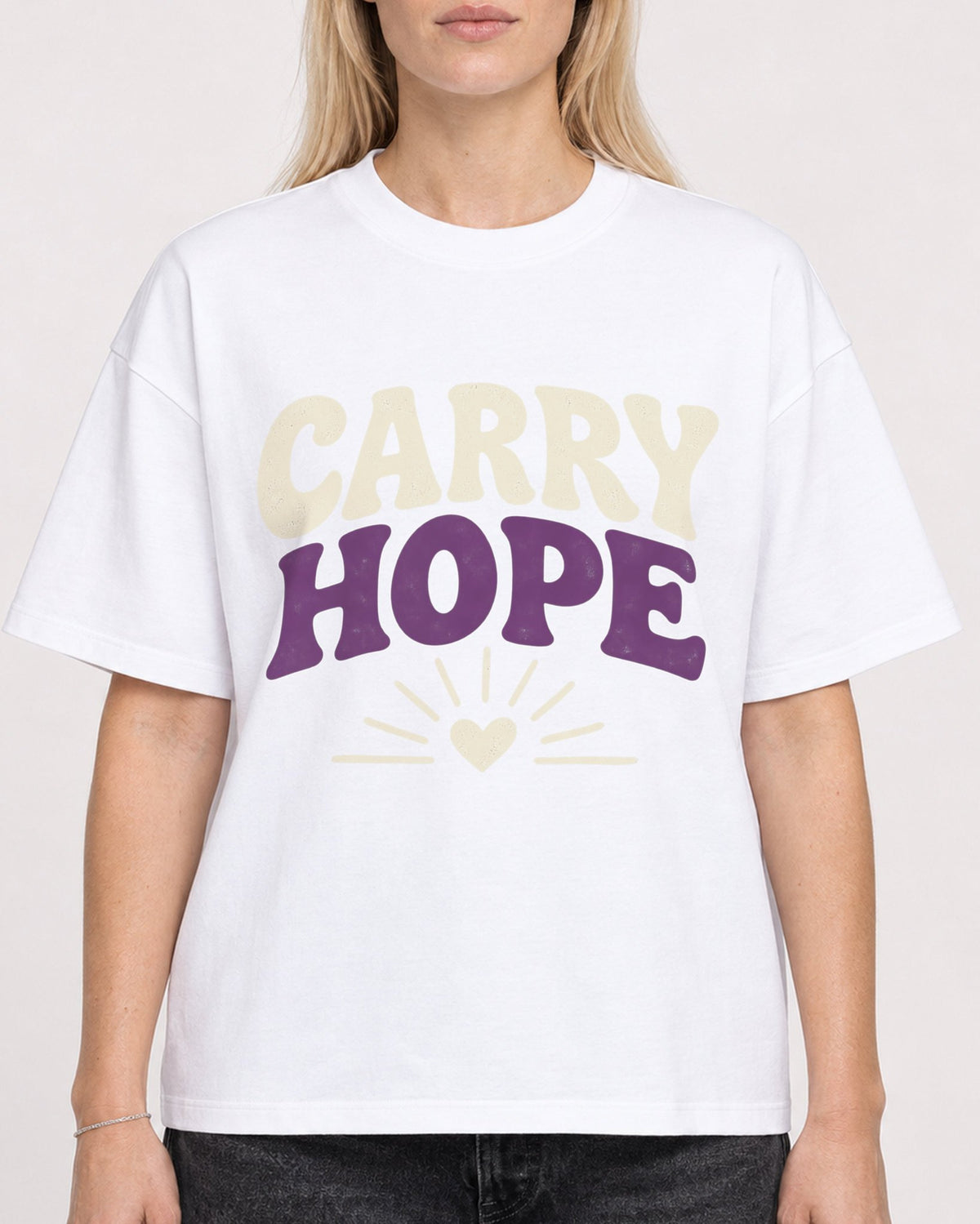 Mockup Boxy Heavyweight Tee White female close-up 08