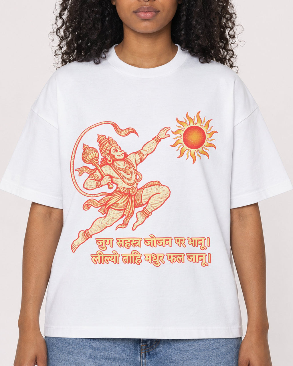 Mockup Boxy Heavyweight Tee White female close-up 05