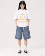 Mockup Boxy Heavyweight Tee White female full-body 01