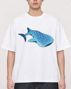 Mockup Boxy Heavyweight Tee White male close-up 01