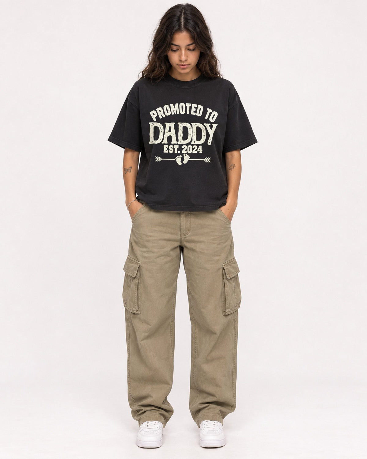 Mockup Boxy Heavyweight Tee Black female full-body 06