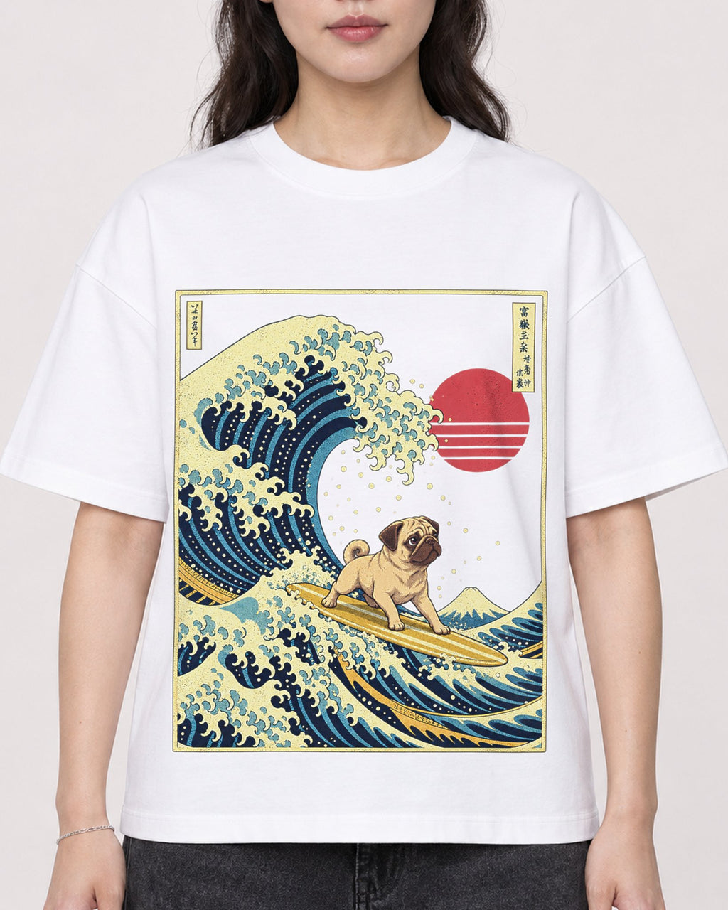 Mockup Boxy Heavyweight Tee White female close-up 03