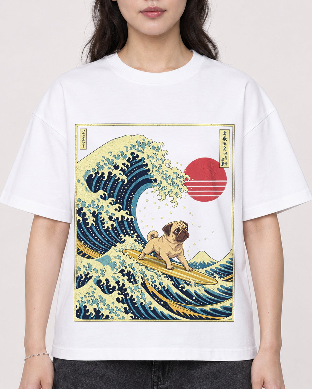 Mockup Boxy Heavyweight Tee White female close-up 03