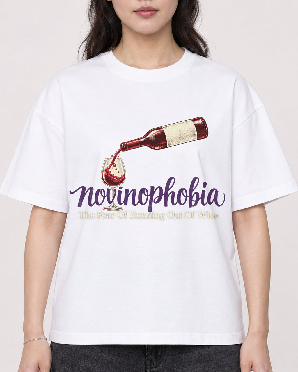 Mockup Boxy Heavyweight Tee White female close-up 03