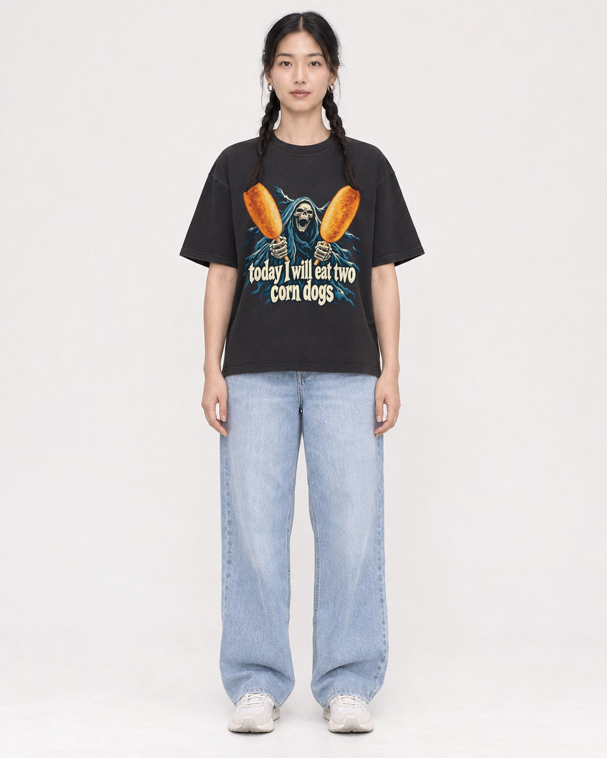 Mockup Boxy Heavyweight Tee Black female full-body 43