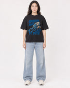 Mockup Boxy Heavyweight Tee Black female full-body 03
