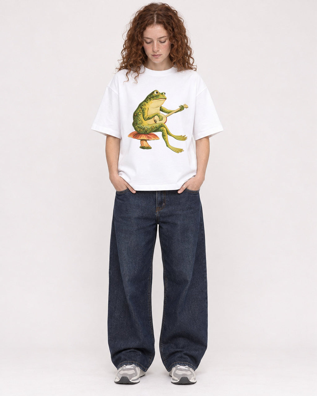Mockup Boxy Heavyweight Tee White female full-body 09