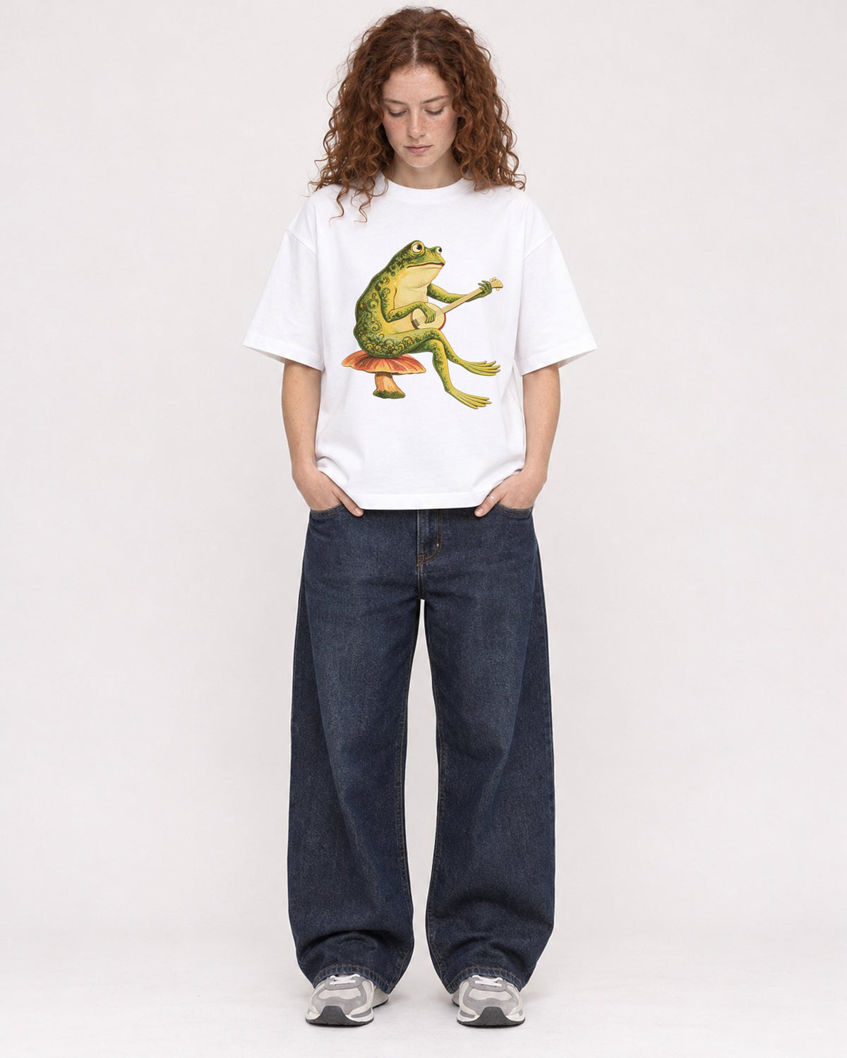 Mockup Boxy Heavyweight Tee White female full-body 09