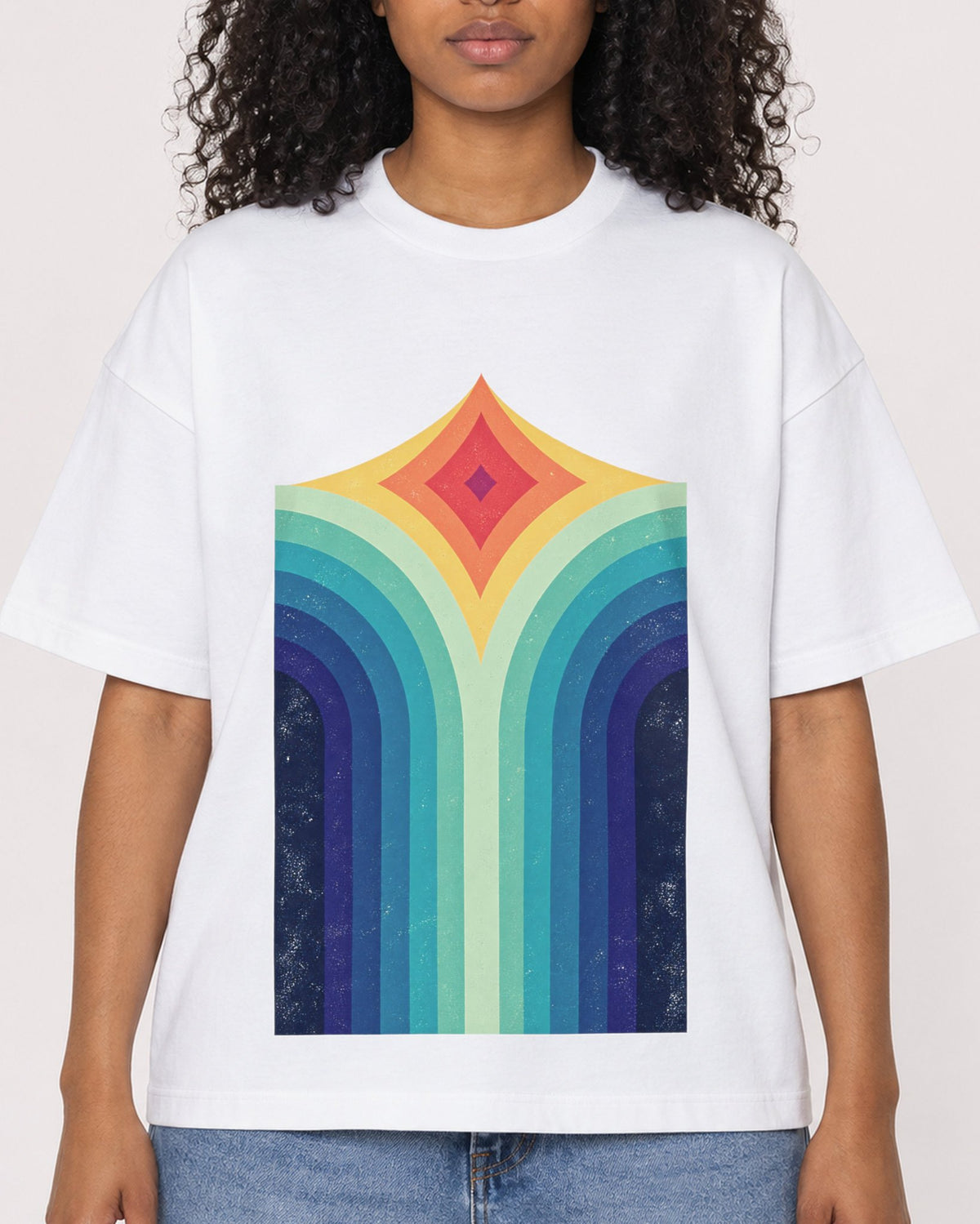Mockup Boxy Heavyweight Tee White female close-up 05