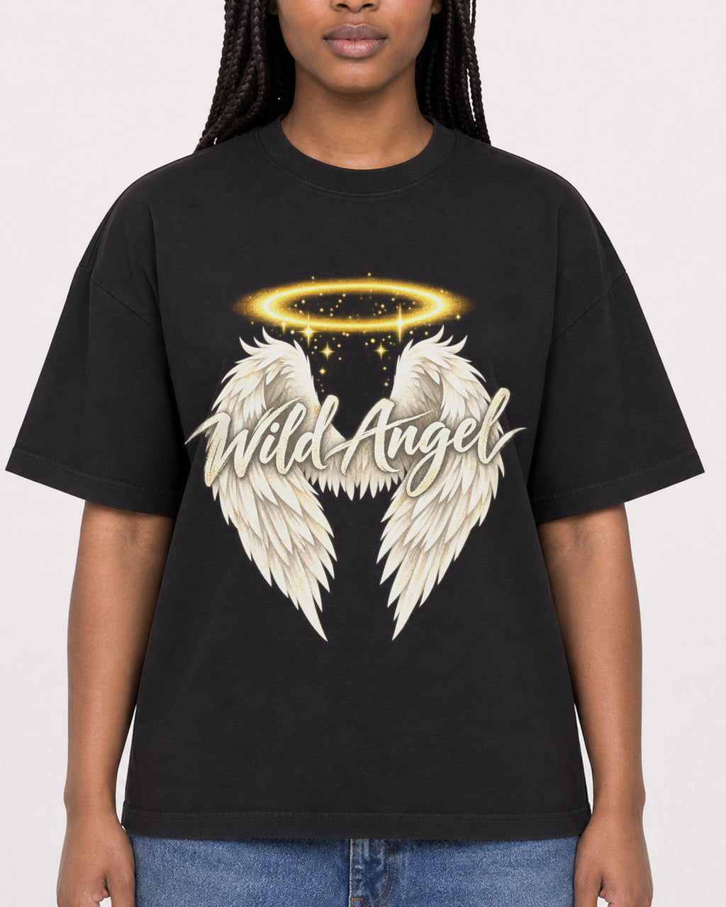 Mockup Boxy Heavyweight Tee Black female close-up 04