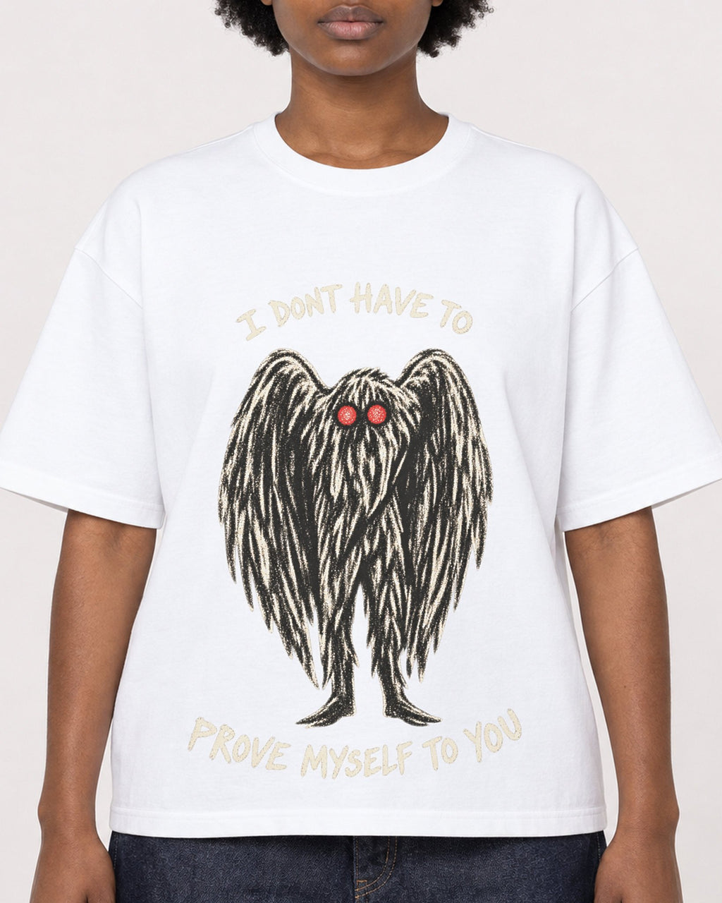 Mockup Boxy Heavyweight Tee White female close-up 14