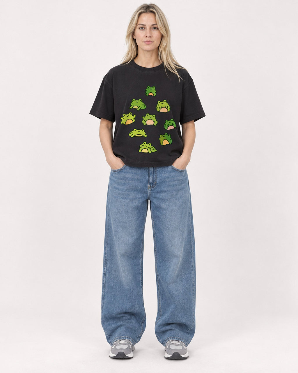 Mockup Boxy Heavyweight Tee Black female full-body 08