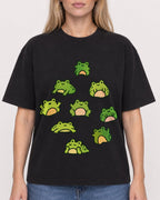 Mockup Boxy Heavyweight Tee Black female close-up 08