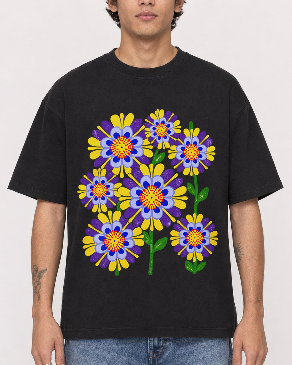 Mockup Boxy Heavyweight Tee Black male close-up 06