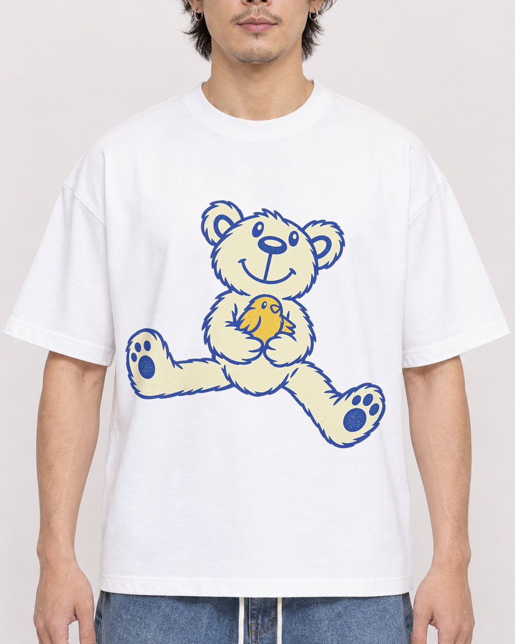 Mockup Boxy Heavyweight Tee White male close-up 03