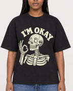 Mockup Boxy Heavyweight Tee Black female close-up 04