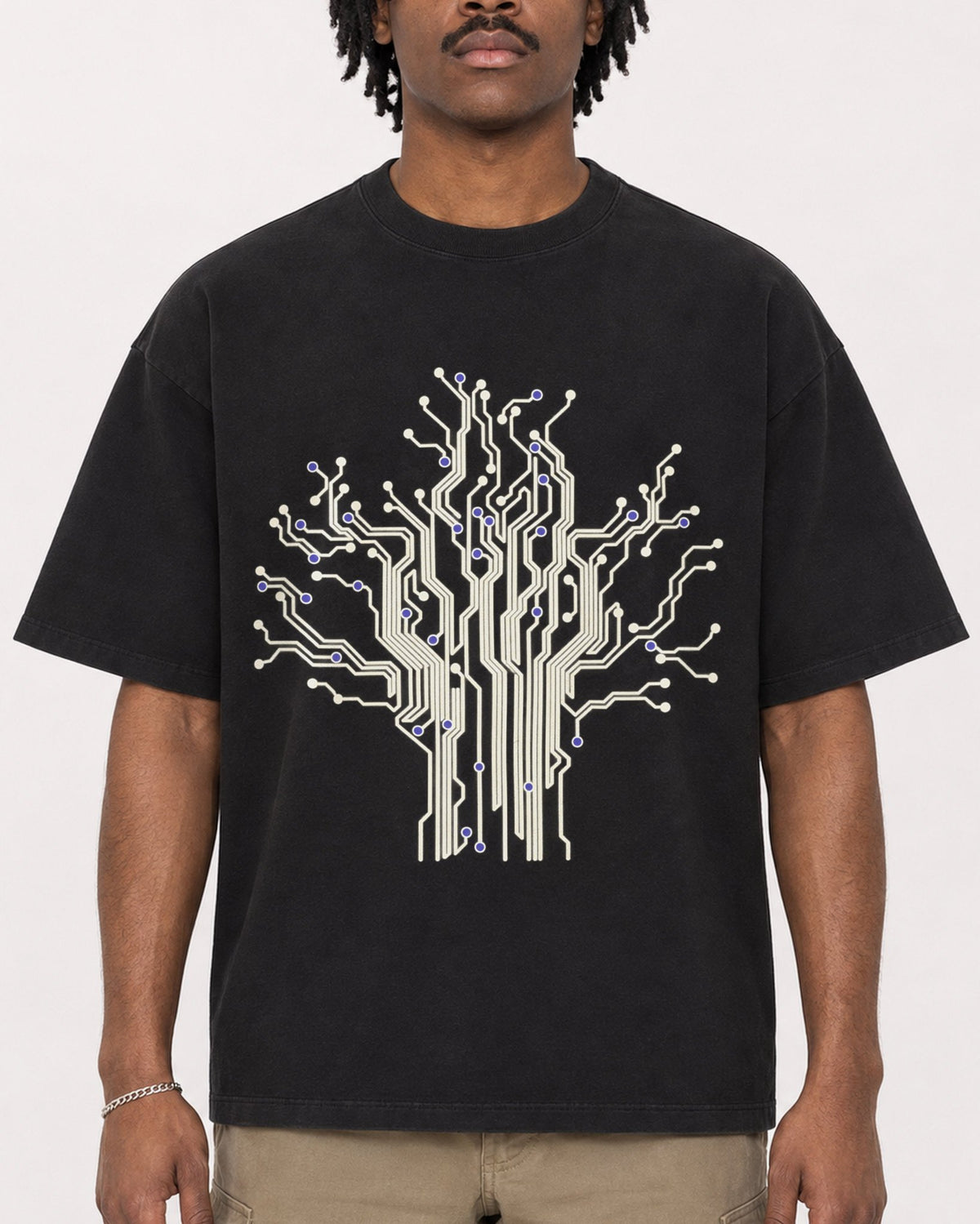 Mockup Boxy Heavyweight Tee Black male close-up 04