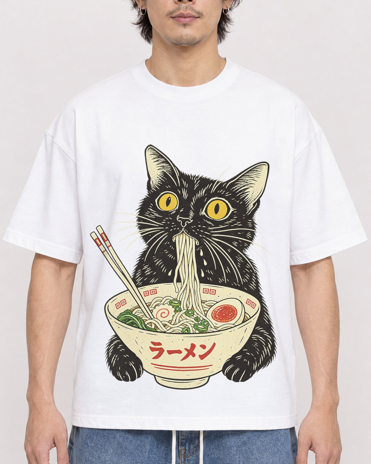 Mockup Boxy Heavyweight Tee White male close-up 03