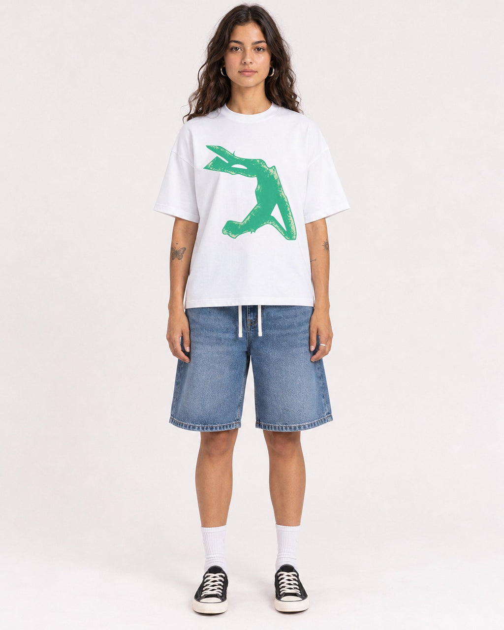 Mockup Boxy Heavyweight Tee White female full-body 06