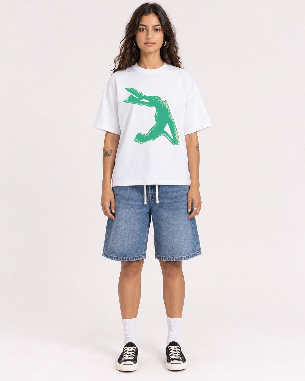 Mockup Boxy Heavyweight Tee White female full-body 06