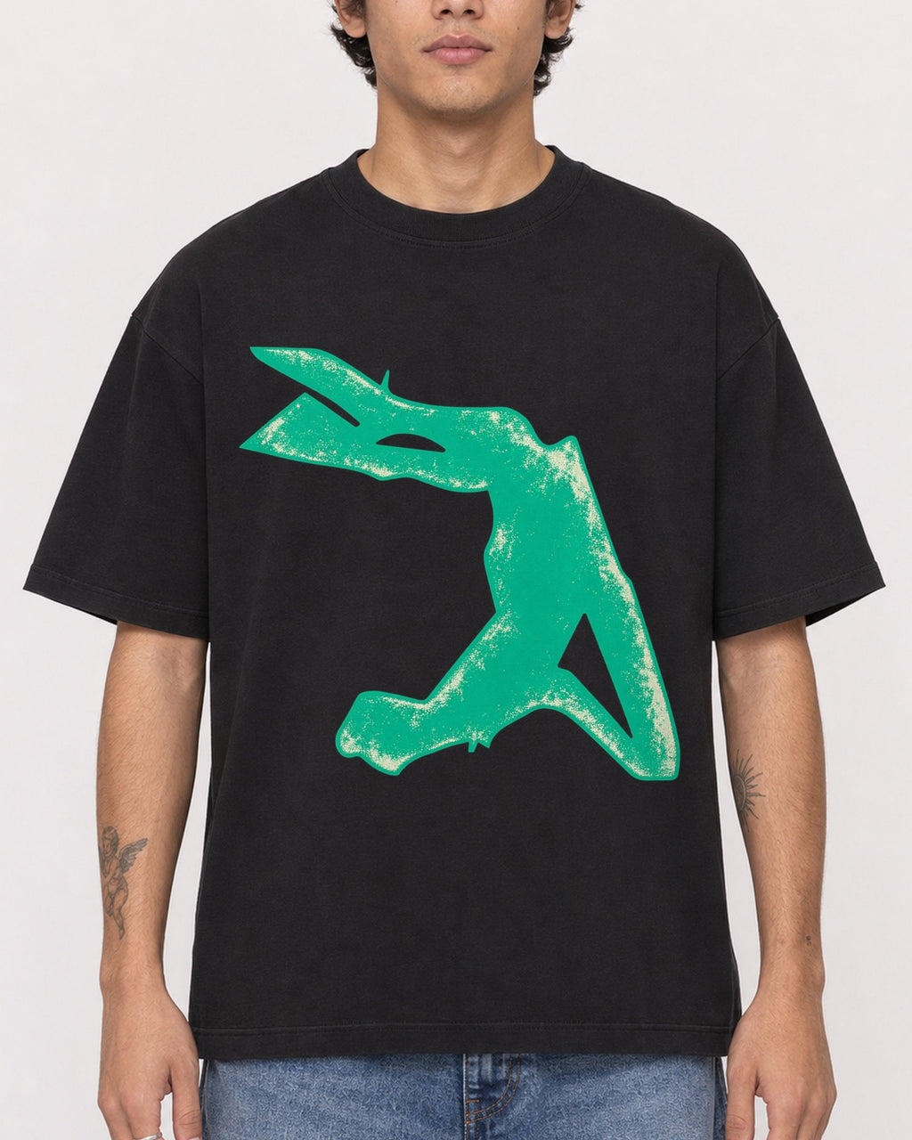 Mockup Boxy Heavyweight Tee Black male close-up 06
