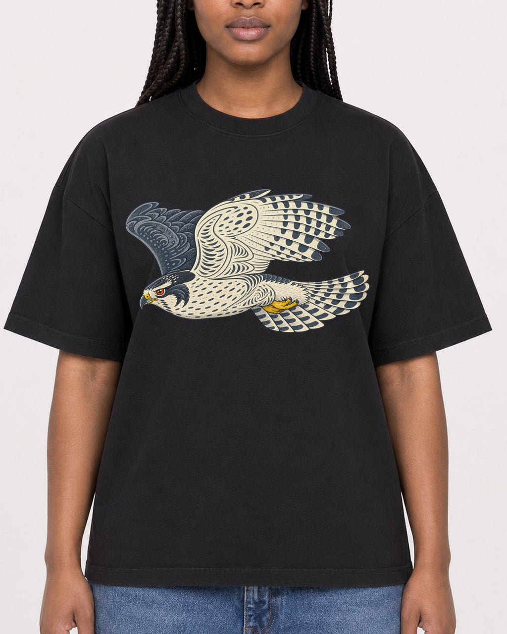 Mockup Boxy Heavyweight Tee Black female close-up 04