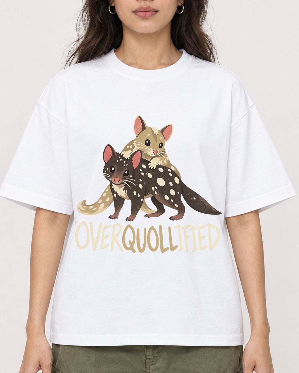 Mockup Boxy Heavyweight Tee White female close-up 02