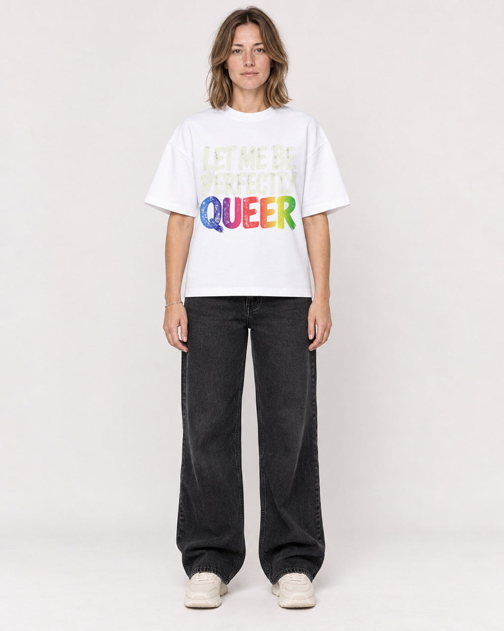 Mockup Boxy Heavyweight Tee White female full-body 38