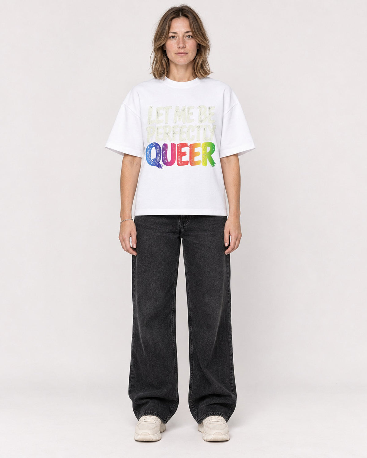 Mockup Boxy Heavyweight Tee White female full-body 38