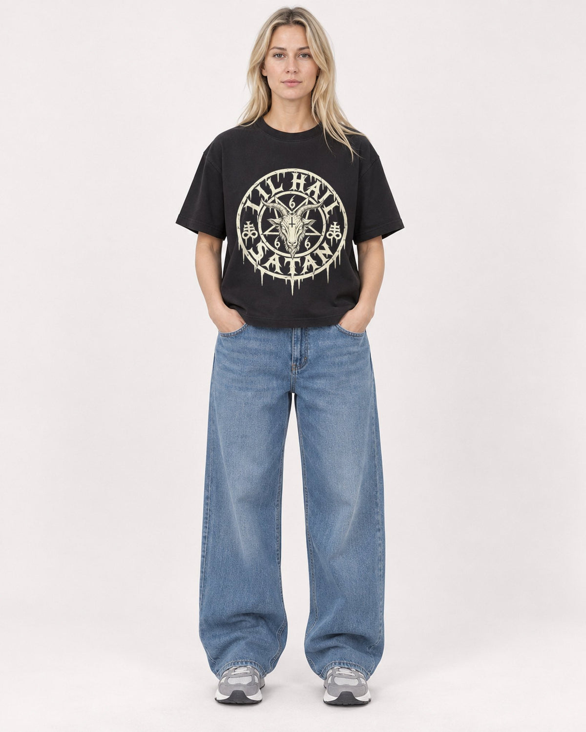 Mockup Boxy Heavyweight Tee Black female full-body 08