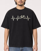 Mockup Boxy Heavyweight Tee Black male close-up 22