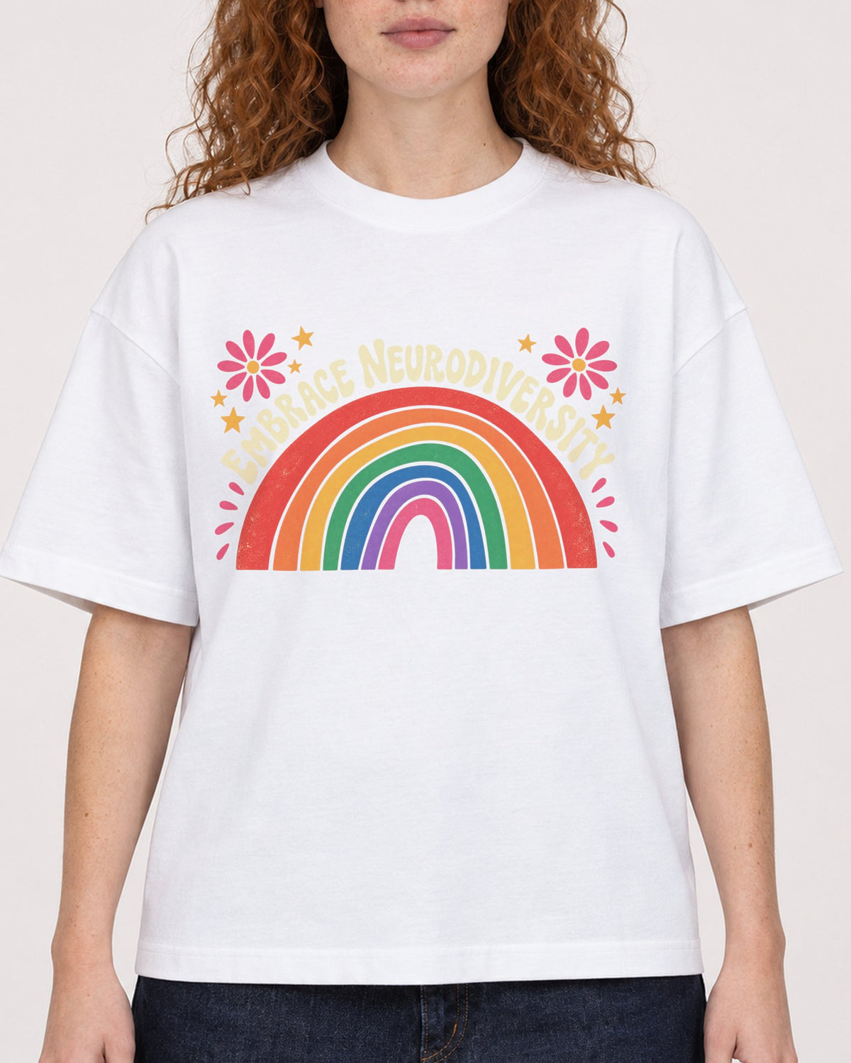Mockup Boxy Heavyweight Tee White female close-up 09