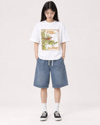 Mockup Boxy Heavyweight Tee White female full-body 01