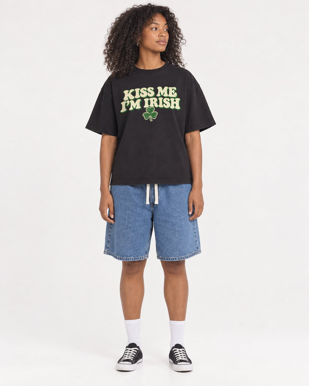 Mockup Boxy Heavyweight Tee Black female full-body 05