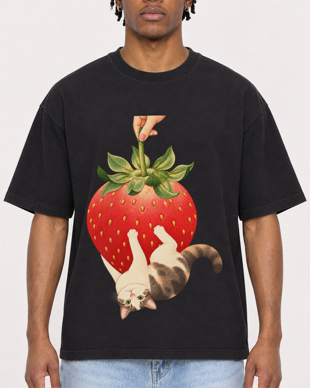 Mockup Boxy Heavyweight Tee Black male close-up 05